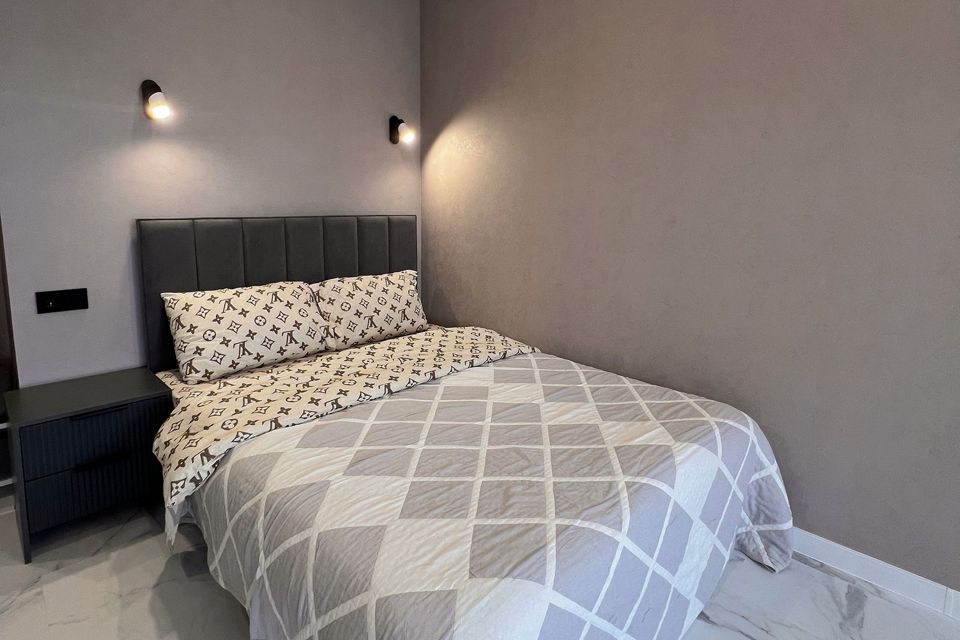 Лофт-Студия, возле Аэропорта.