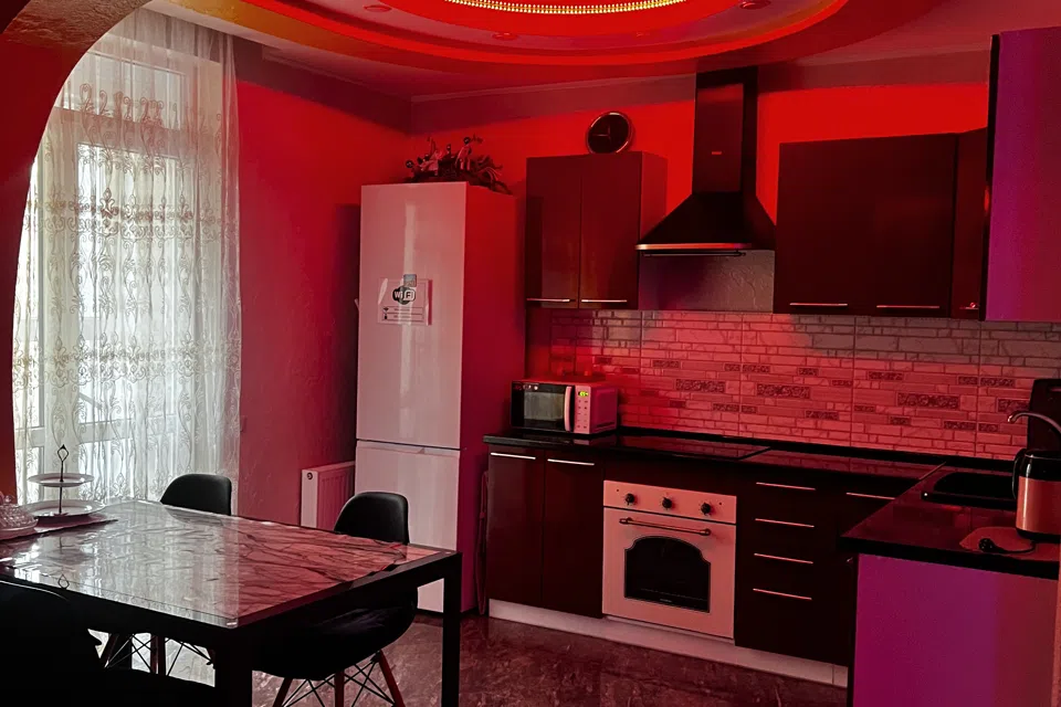 Квартира с подсветкой в торгом квартале