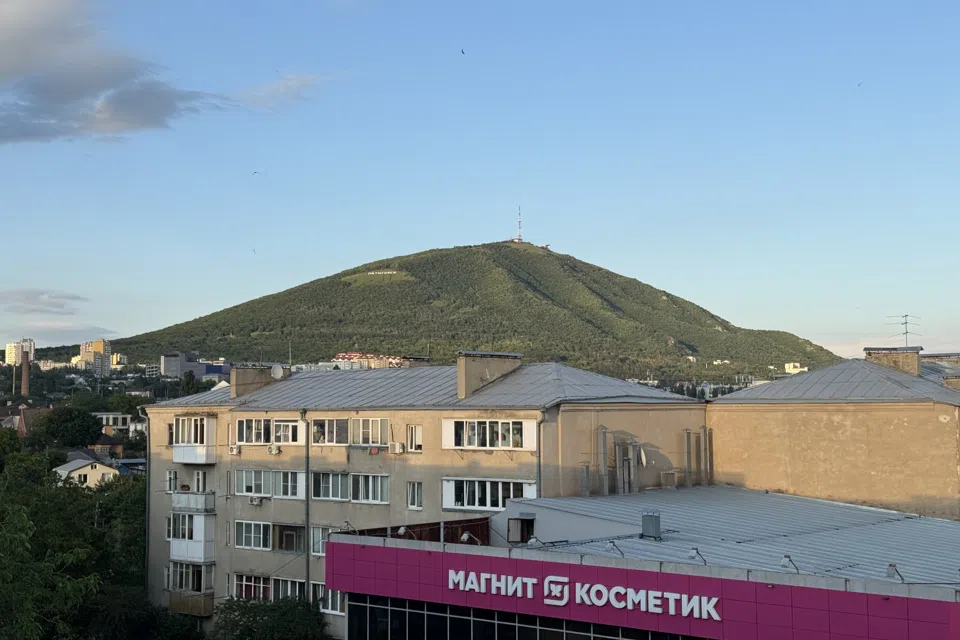 Уютная квартира с видом на гору Машук