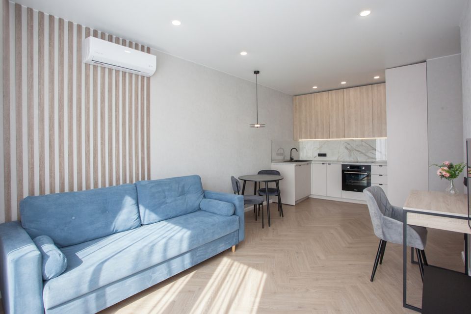 Уютная квартира с дизайнерским ремонтом .