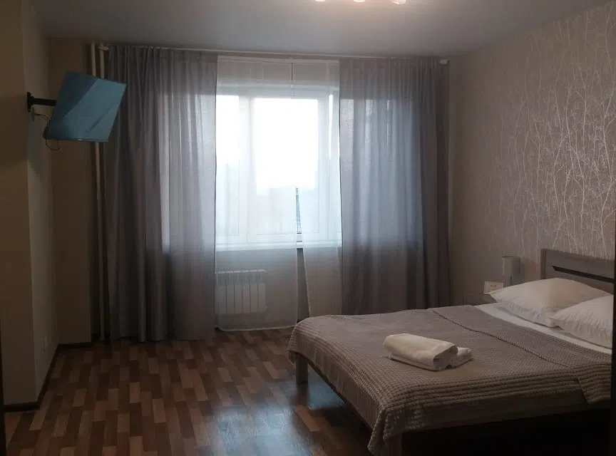 Студия рядом с ТРЦ Планета
