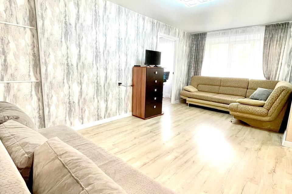 Уютная двухкомнатная квартира с современным ремонтом