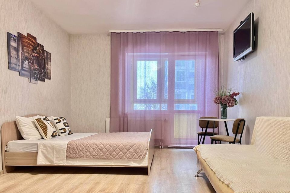 Студия Апарт Гулливер с лоджией в центре