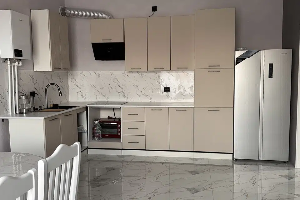 Частный дом со своим двором и мангальной зоной