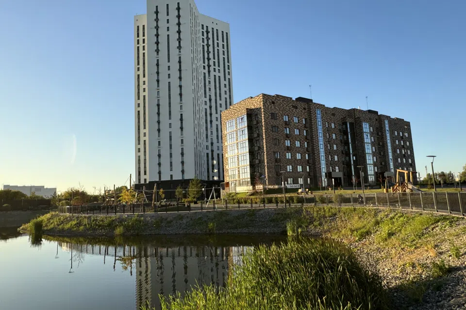 Уютная квартира с панорамным видом на город, Мост Влюбленных
