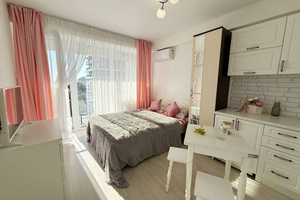 Уютная студия Зефир у моря с открытым бассейном