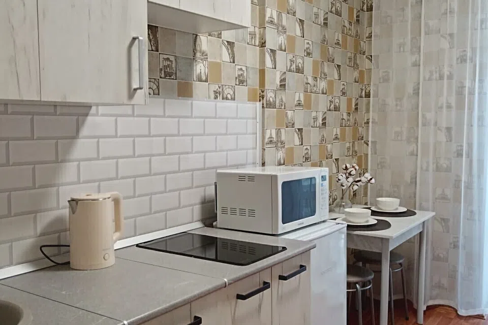 Кольцово Хоум на Бахчиванджи 15