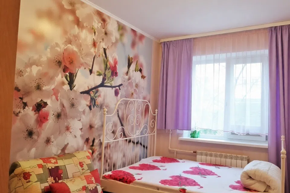 Центр,метро,4 кровати,до6 человек,кондиционер,балкон,кухня