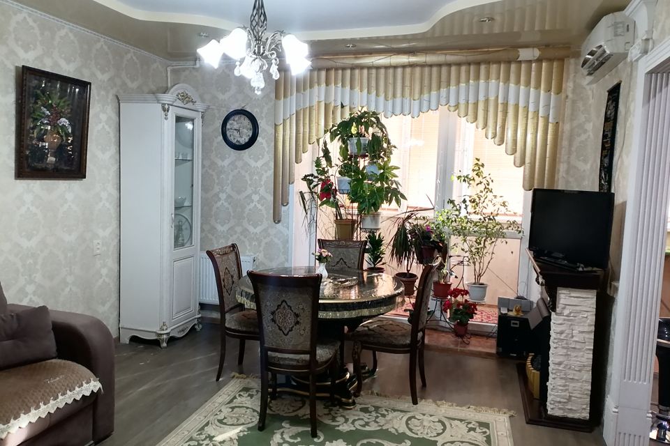 Двухкомнатная квартира в хорошем районе