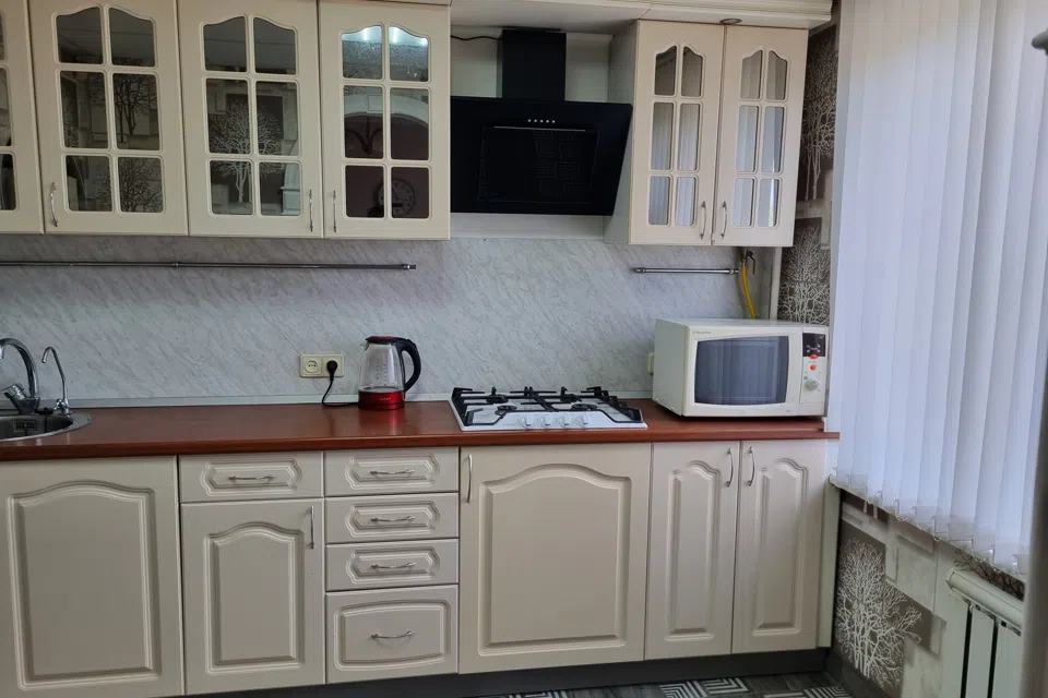 Огромная 4х комнатная квартира