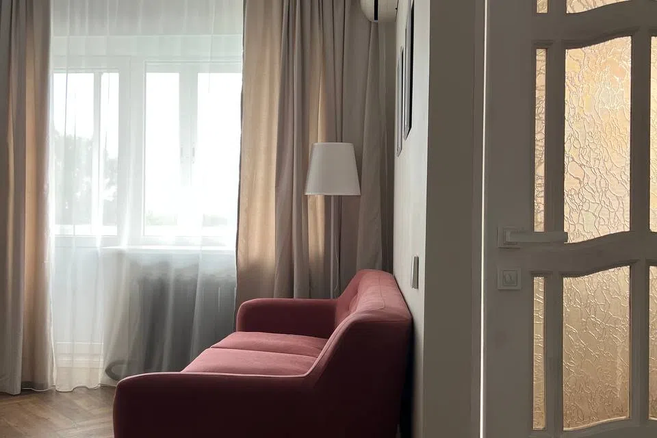 Квартира в центре с дизайнерским ремонтом .