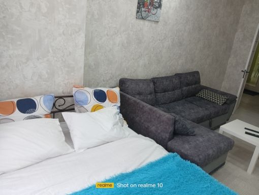 Квартира напротив летного училища