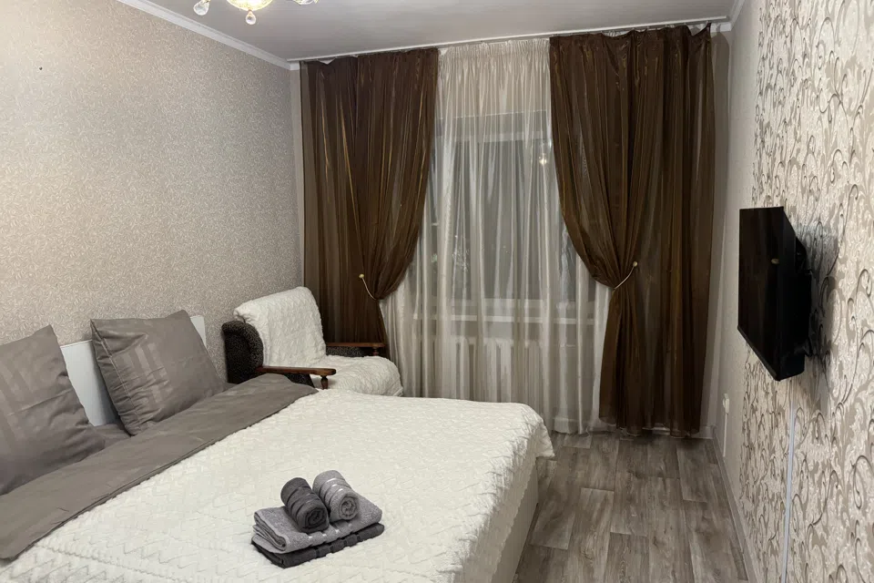 2-х ком квартира на 1 этаже с кондиционером.