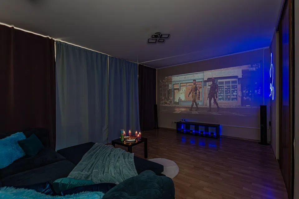 Квартира с кинотеатром and PS 5 