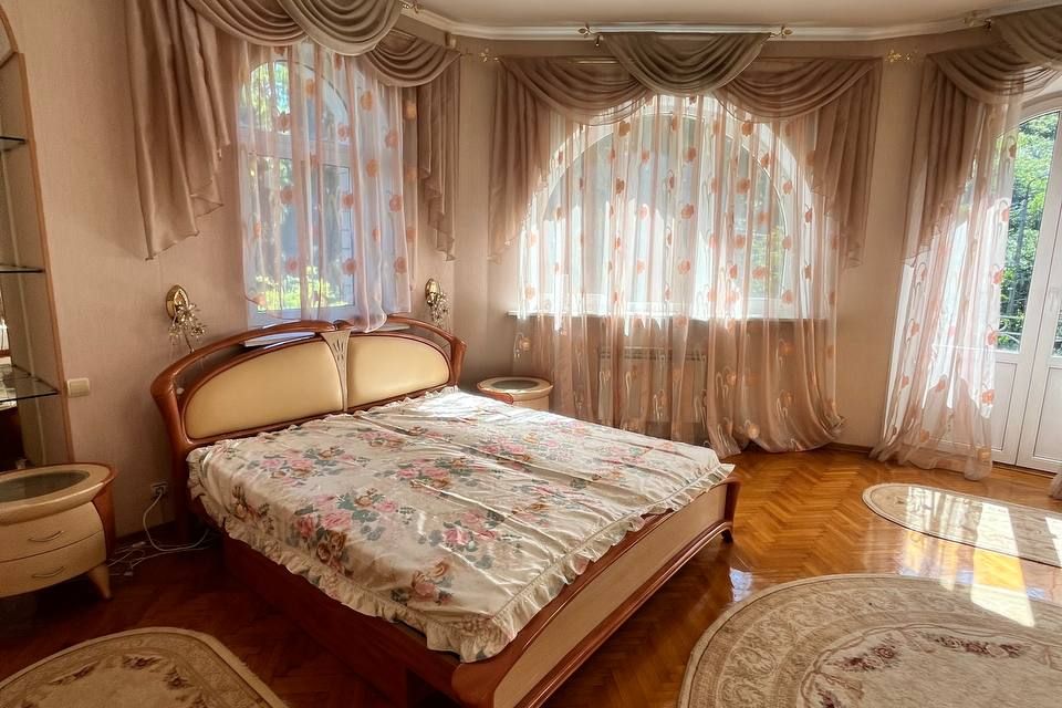 Светлый и просторный дом премиум-класса в самом центре Ялты