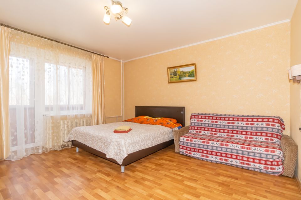 Просторная 2-к квартира в районе АМЗ