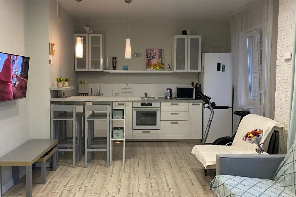 Уютная 1 комнатная квартира, с прекрасным видом на закат.