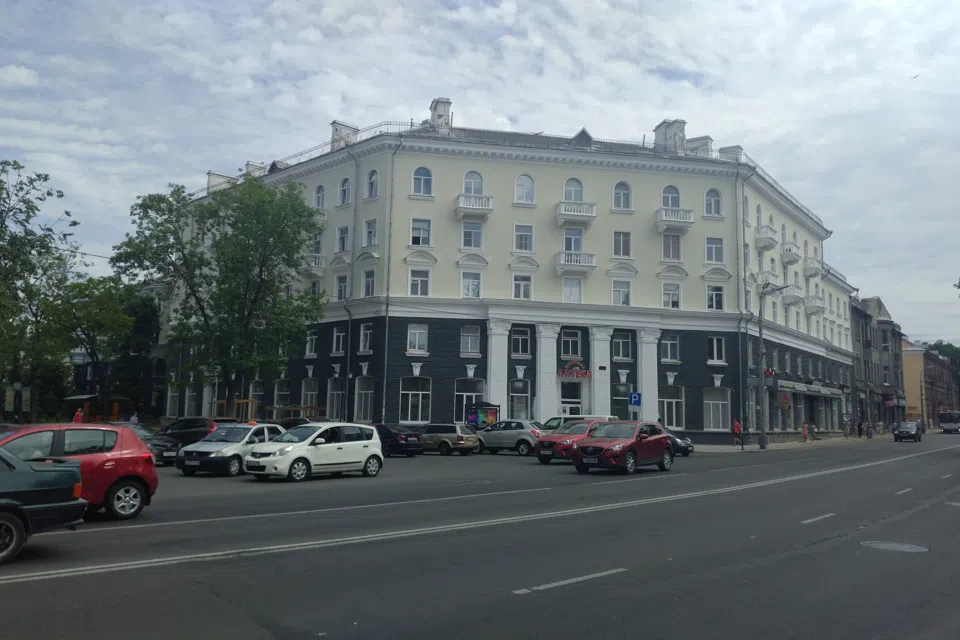 Уютная двушка в центре с видом на парк.
