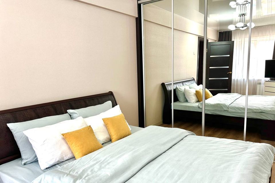 2-кoмнатная квapтирa в центре Ангаpскa.