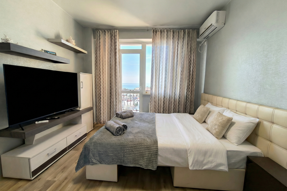 У центра с панорамным видом на море и Херсонес Таврический