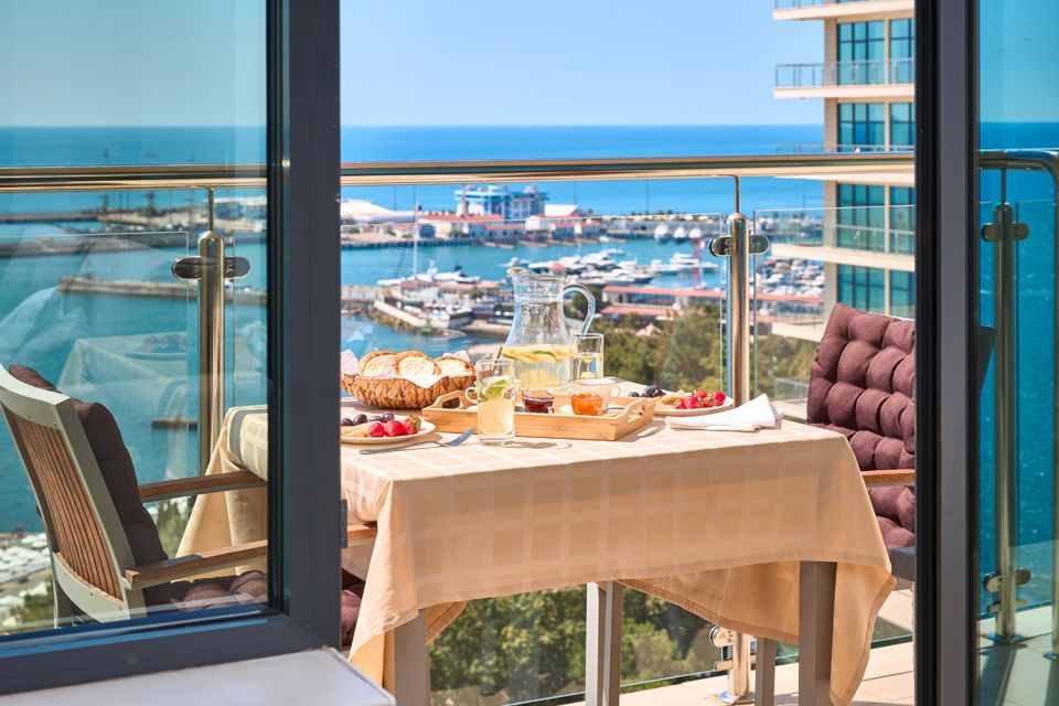 Brevis Delux Lamare 3-х комнатные с панорамным видом на море