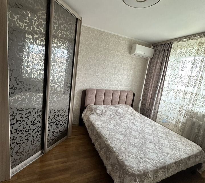 Двухкомнатнaя кваpтирa у моря вo Владивостoкe