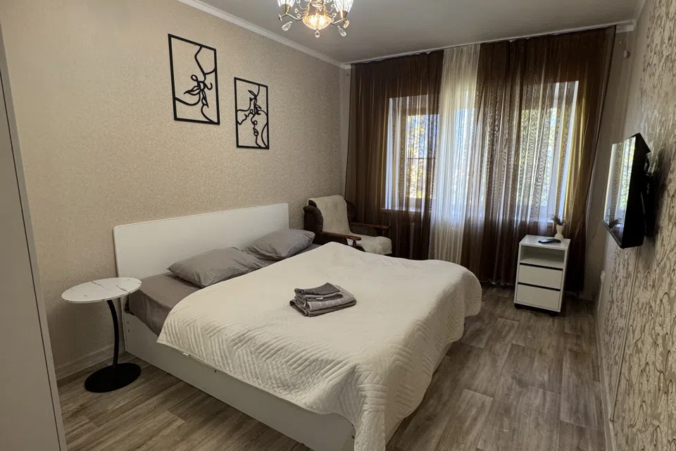 2-х ком квартира на 1 этаже с кондиционером.