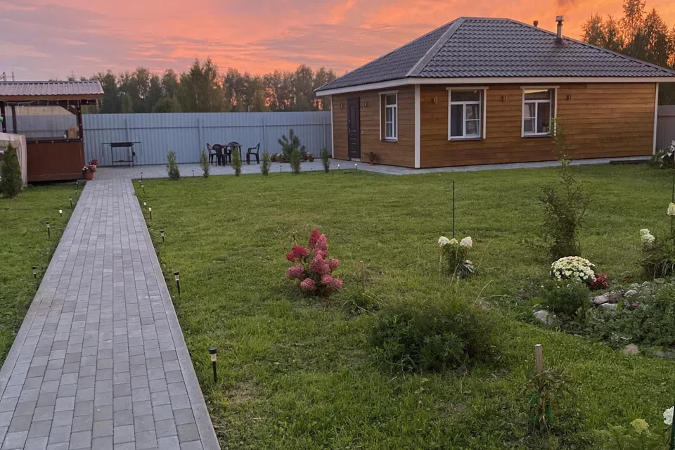 Дом-баня на территории гостевого дома