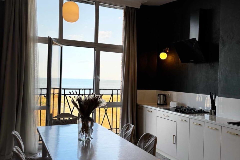 Уютная трёхкомнатная квартира с потрясающим видом на море