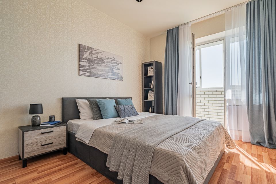 Квартира с видом на Макаровский мост и салюты