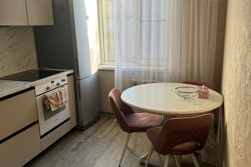 Тёплая солнечная 3х комнатная квартира в центре города.