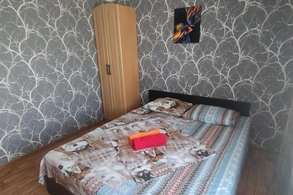 КВАРТИРА С ОТДЕЛЬНЫМИ КОМНАТАМИ В ЦЕНТРЕ РЯДОМ С ОЗЕРОМ 