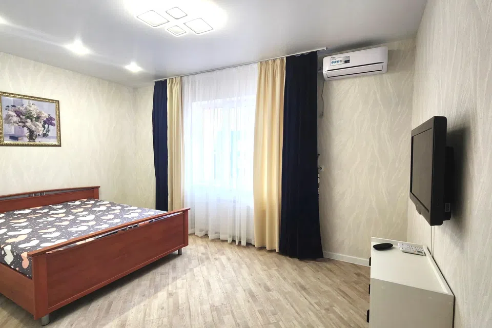 Большая двухкомнатная квартира в новостройке