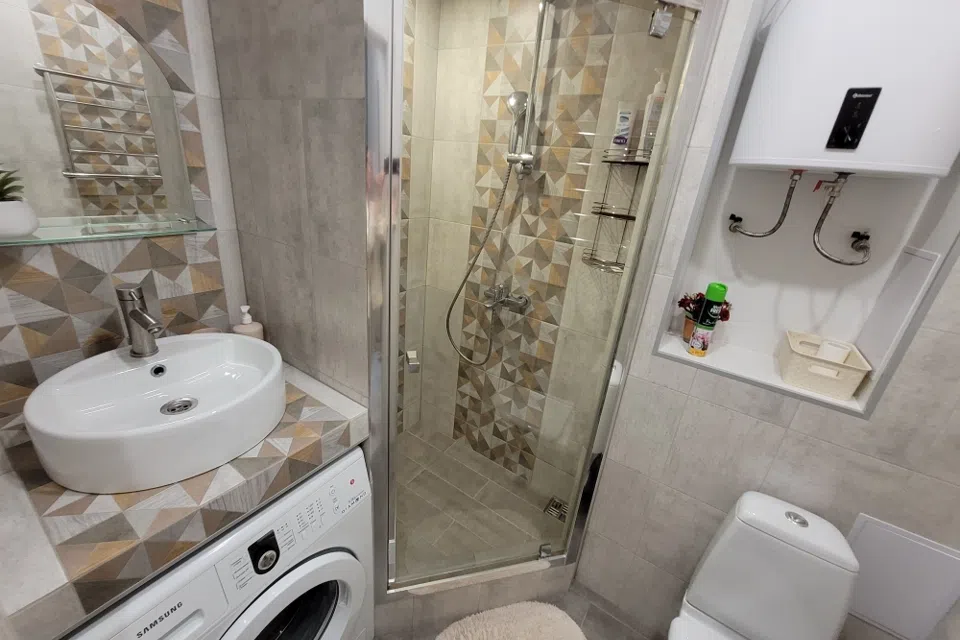 Уютная студия на Притомском 25к2, 30м2