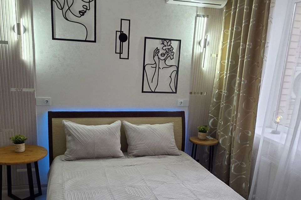 Чистая и уютная квартира с панорамным остеклением