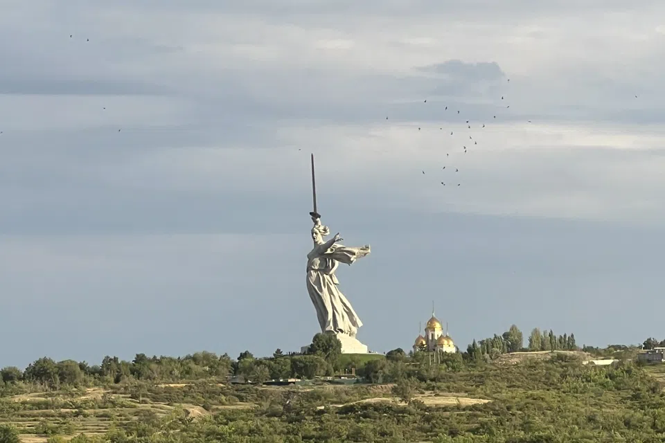 Видовая квартира в новом доме с рядом с Мамаевым Курганом
