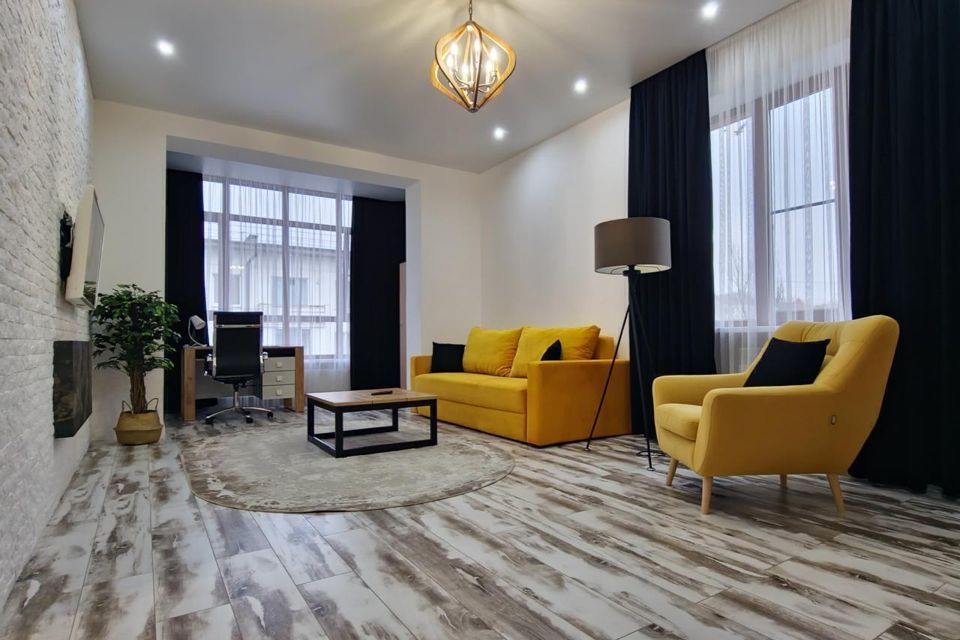 Яркая дизайнерская двушка у Комсомольского парка by Sutki26