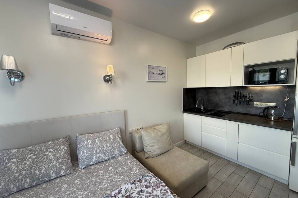 Волшебная квартира у моря с открытым бассейном