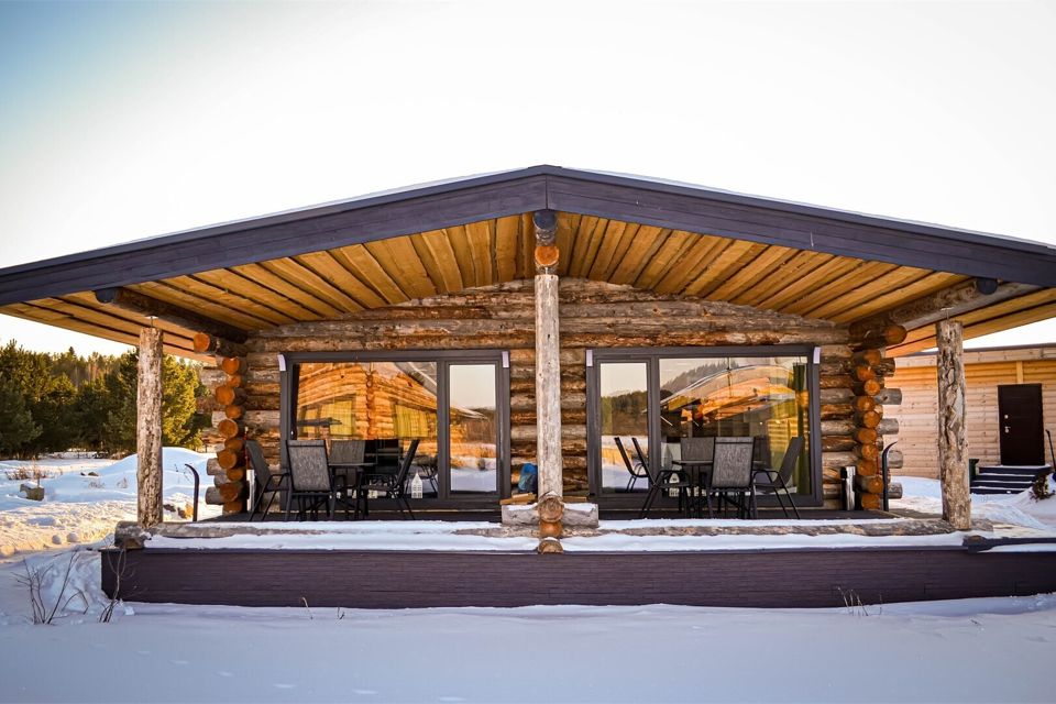 Уютный дом с видом на лес