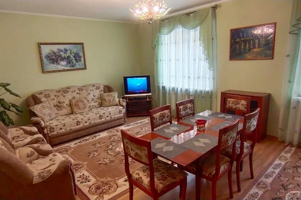Уютный дом в отличном районе