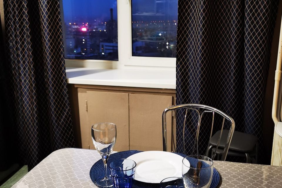 Уютная, тёплая, светлая квартира с видом на город и Волгу