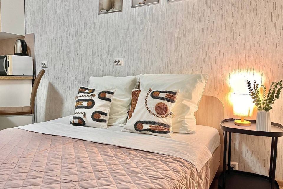 Студия Апарт Гулливер с лоджией в центре