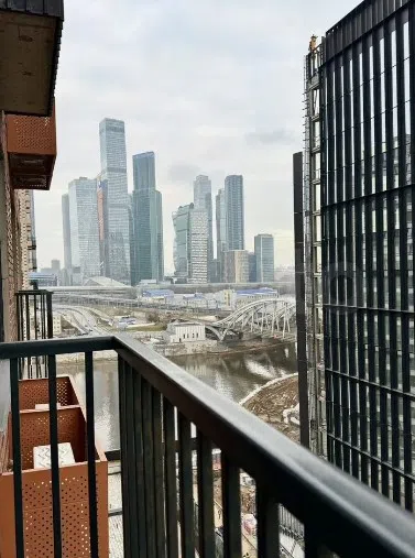 2-комнатная квартира на 13 этаже с видом на Москву сити