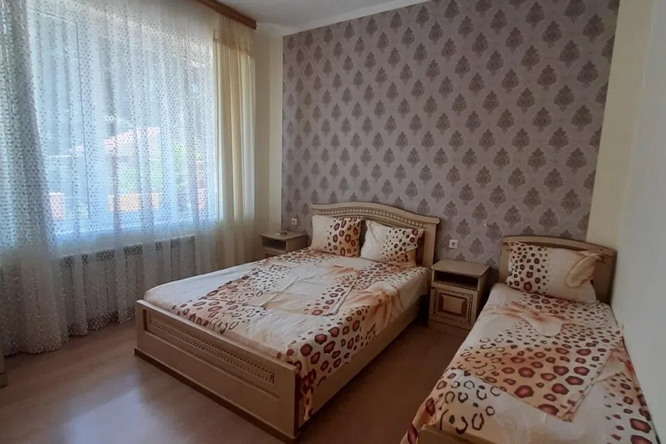 2. Эконом Трёхместный