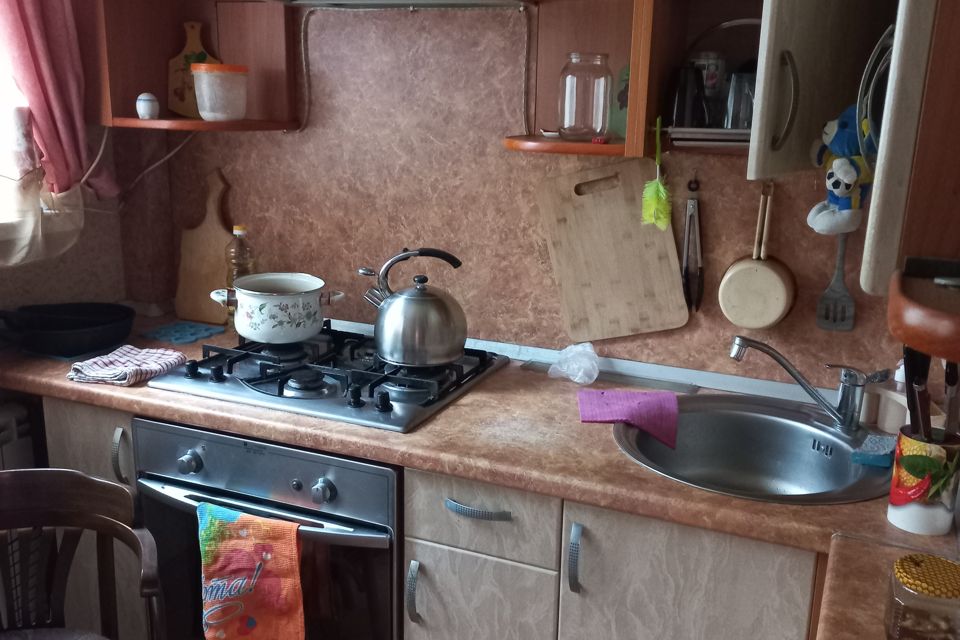 Уютная комната на тихий уютный двор