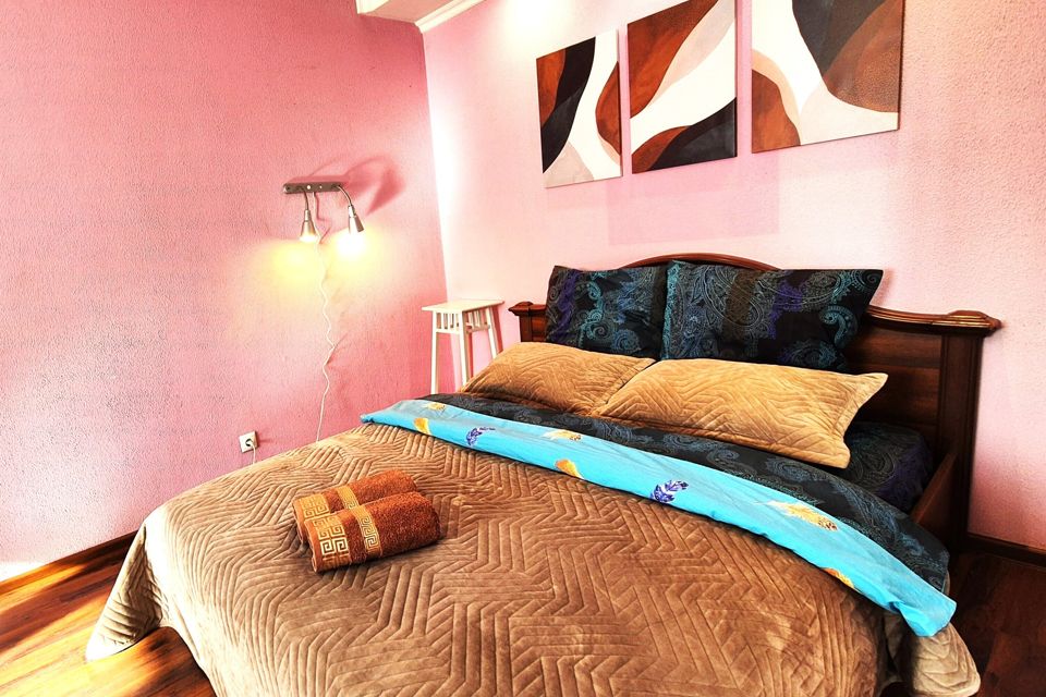 2-х комнатная квартира для 4 гостей в центре города