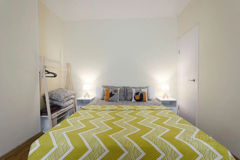 1комн.квартира с видом на Петропавловку и Неву.