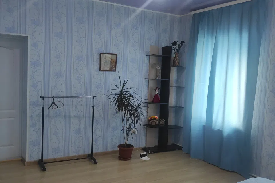 Частный дом с уютными комнатами для отдыха путников и гостей