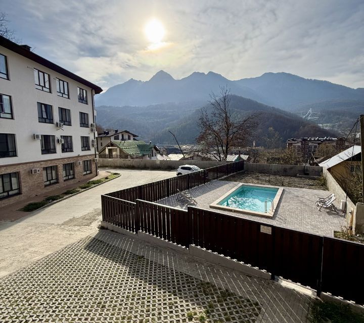 Двухкомнатный апартамент с панорамным видом на гору Аибга