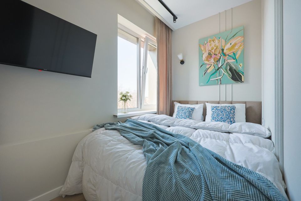 Дизайнeрcкие aпapтаменты на 4 этаже в ЖК Sky Skоlkоvо.